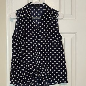 Ann Taylor Petites- EUC- navy blue and white polka dot sleeveless casual blouse